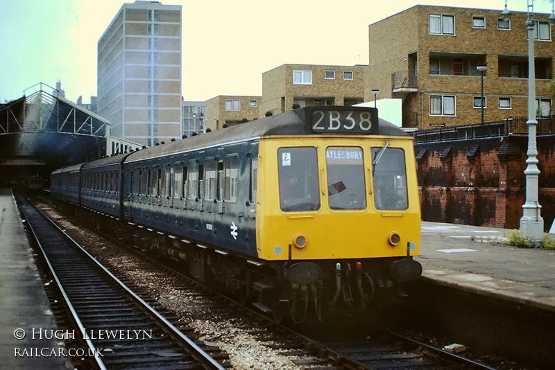 Class 115 DMU at Marylebone