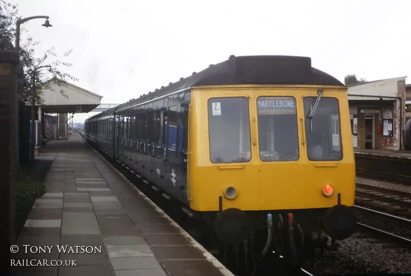 Class 115 DMU at West Ruislip