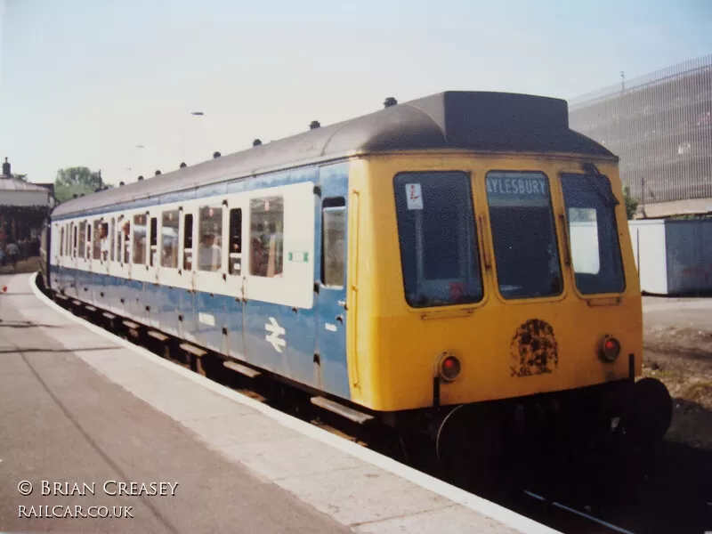 Class 115 DMU at Aylesbury