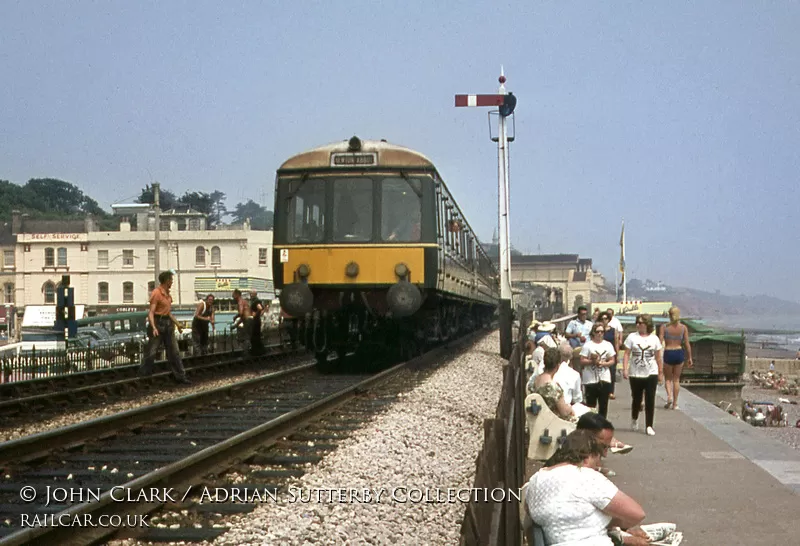 Class 116 DMU at Dawlish