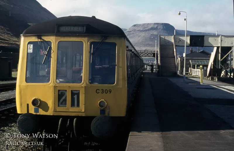 Class 116 DMU at Treherbert