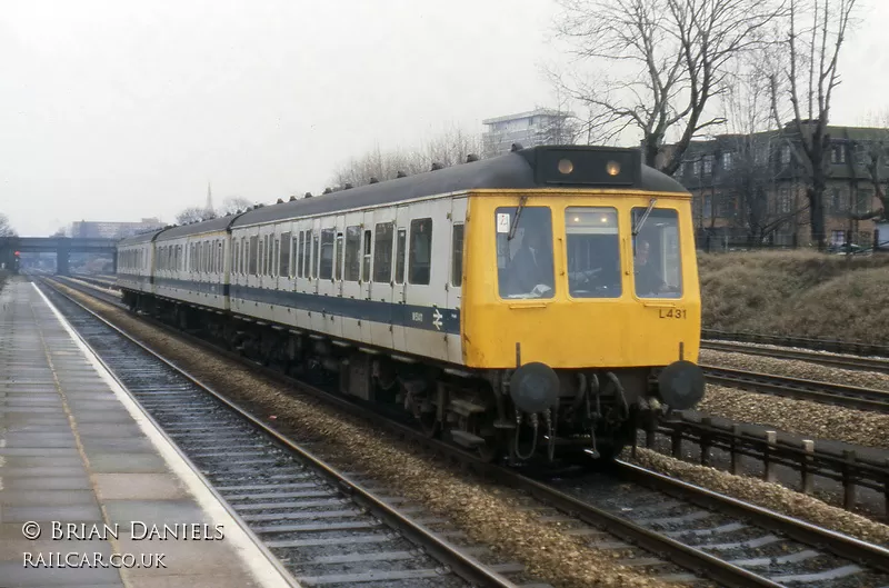 Class 117 DMU at West Ealing