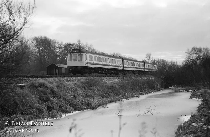 Class 117 DMU at Kennington