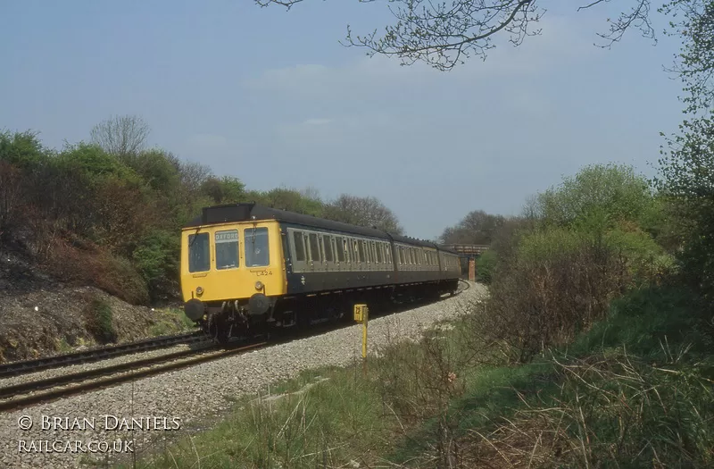 Class 117 DMU at Heyford