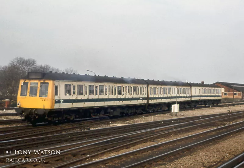 Class 117 DMU at Reading