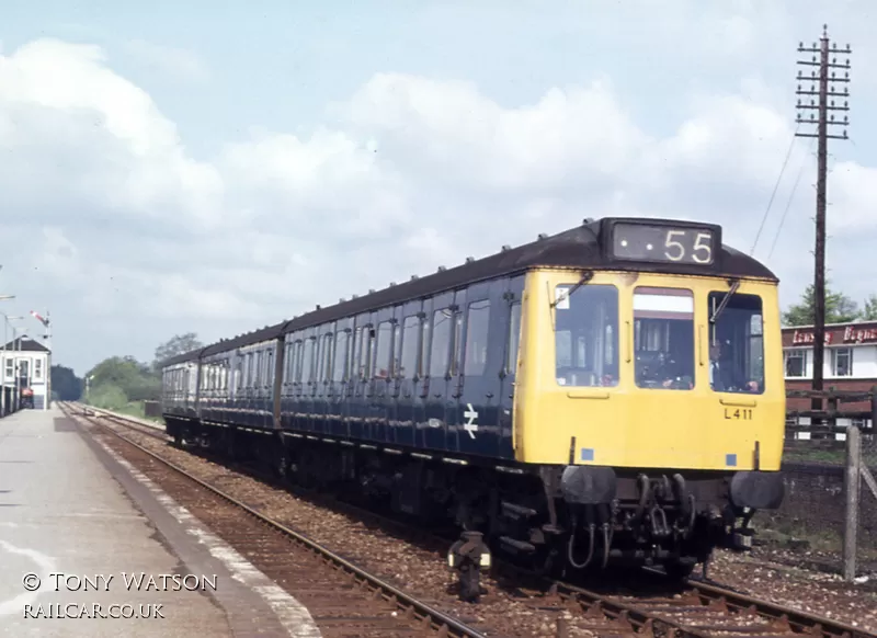 Class 117 DMU at Edenbridge