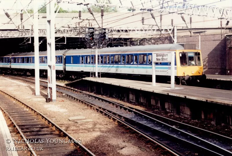 Class 117 DMU at Birmingham New Street