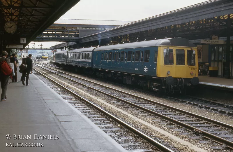 Class 118 DMU at Exeter