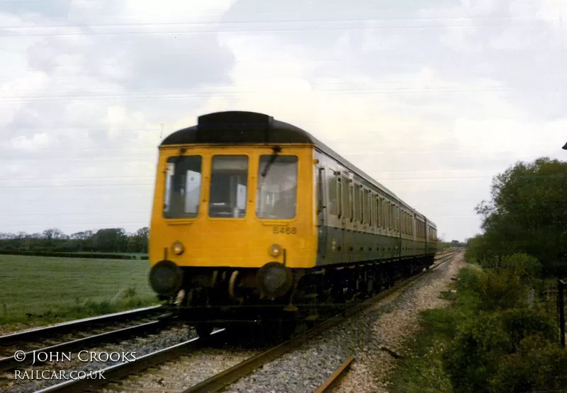 Class 118 DMU at Stoke Edith