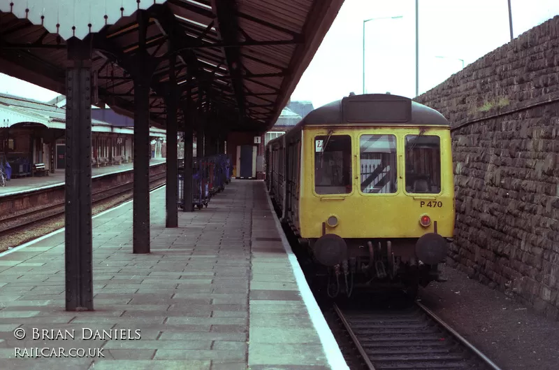 Class 118 DMU at Truro