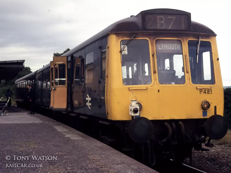 Class 118 DMU at Gunnislake