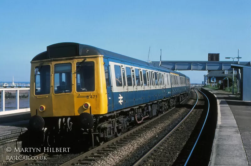 Class 118 DMU at Starcross