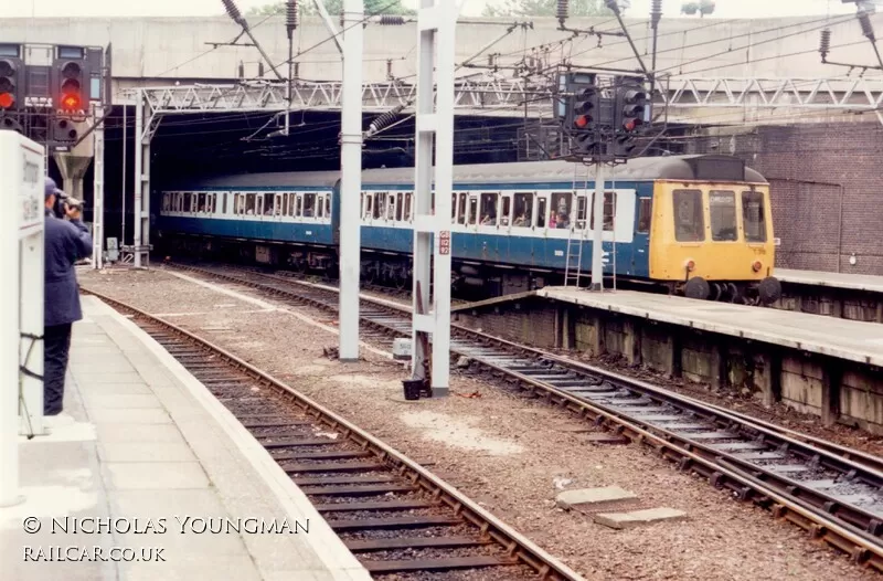 Class 118 DMU at Birmingham New Street