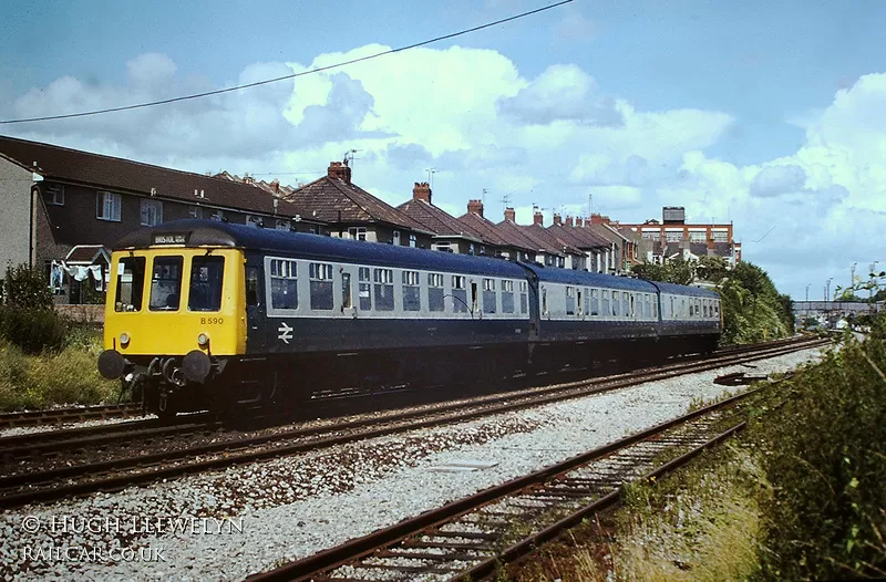 Class 119 DMU at Parson Street, Bristol