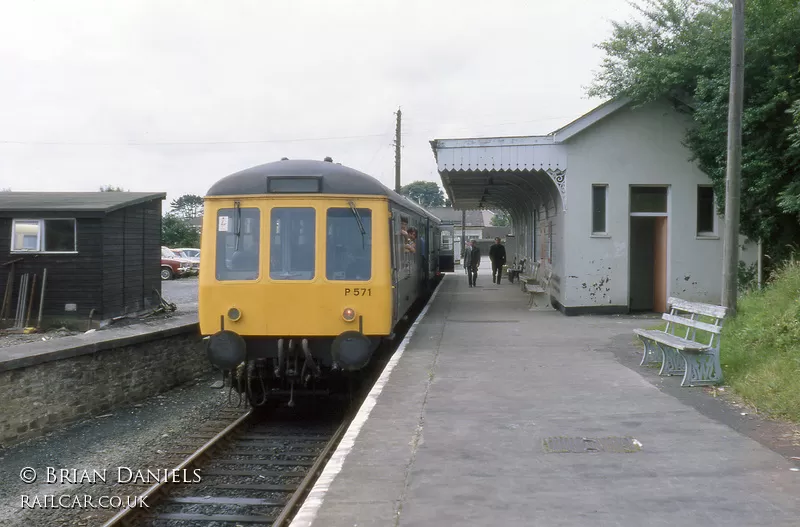 Class 119 DMU at Liskeard