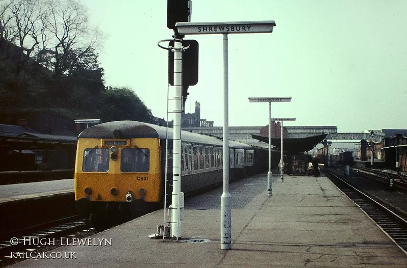 Class 120 DMU at Shrewsbury