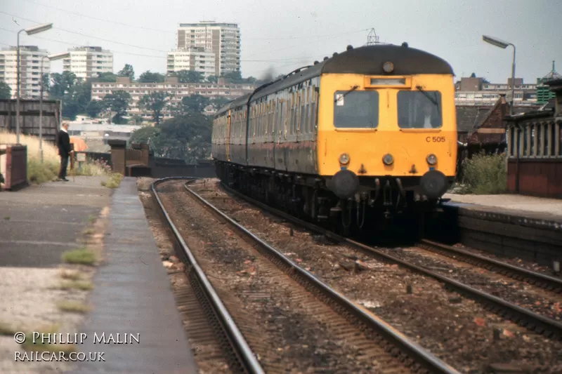 Class 120 DMU at Selly Oak