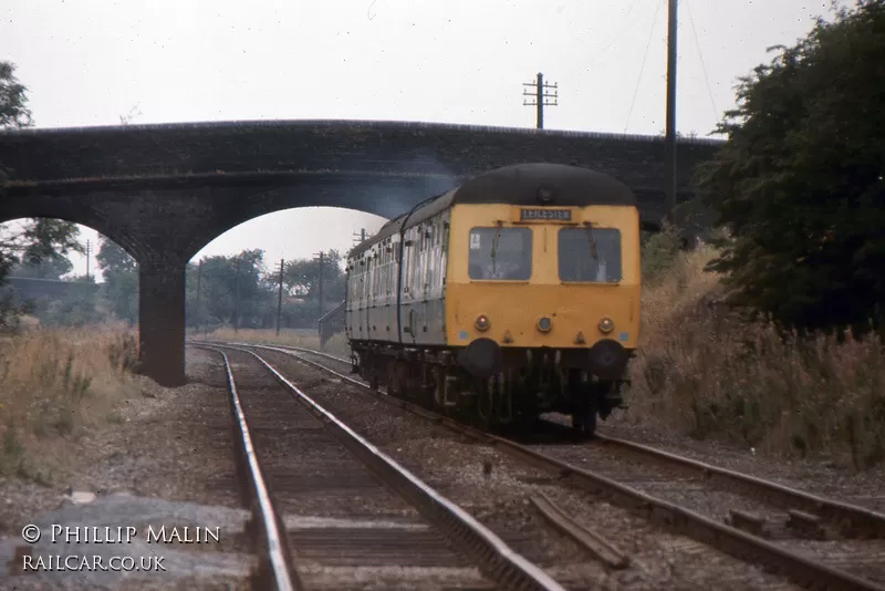 Class 120 DMU at Croft Stanton