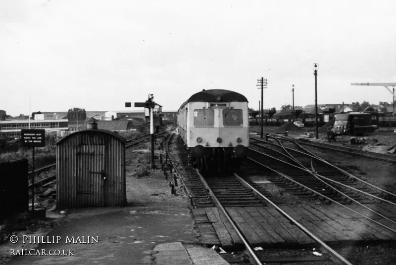 Class 120 DMU at Hinckley