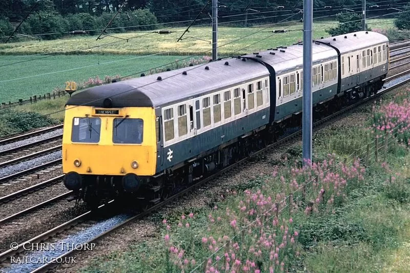 Class 120 DMU at Winwick Junction