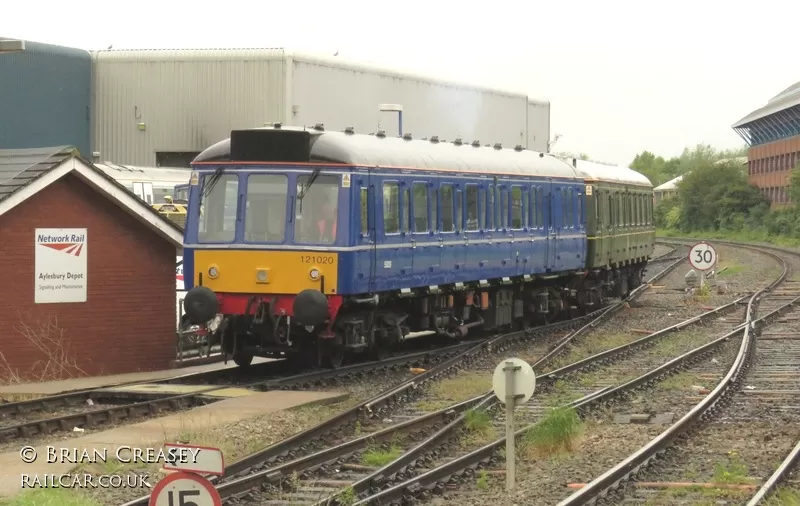 Class 121 DMU at Aylesbury