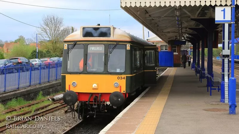 Class 121 DMU at Princes Risborough