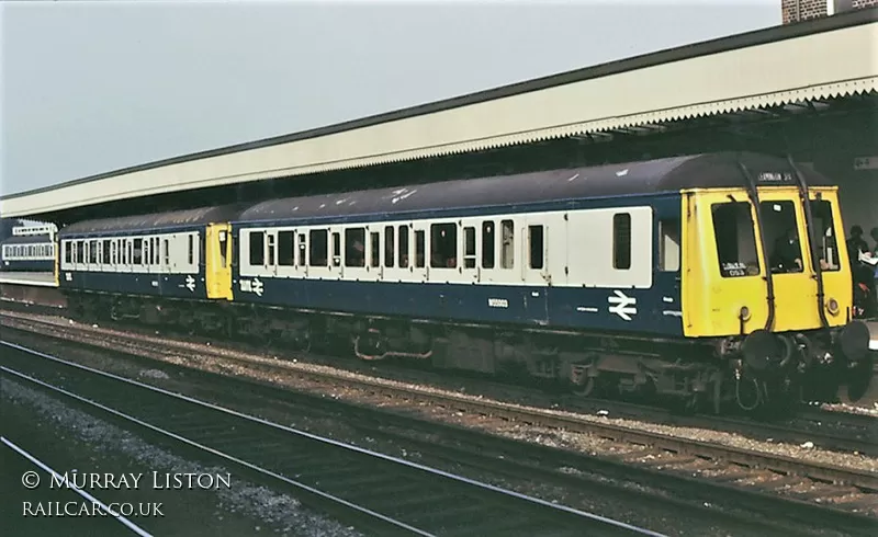 Class 122 DMU at Leamington Spa