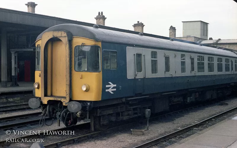 Class 123 DMU at Sheffield