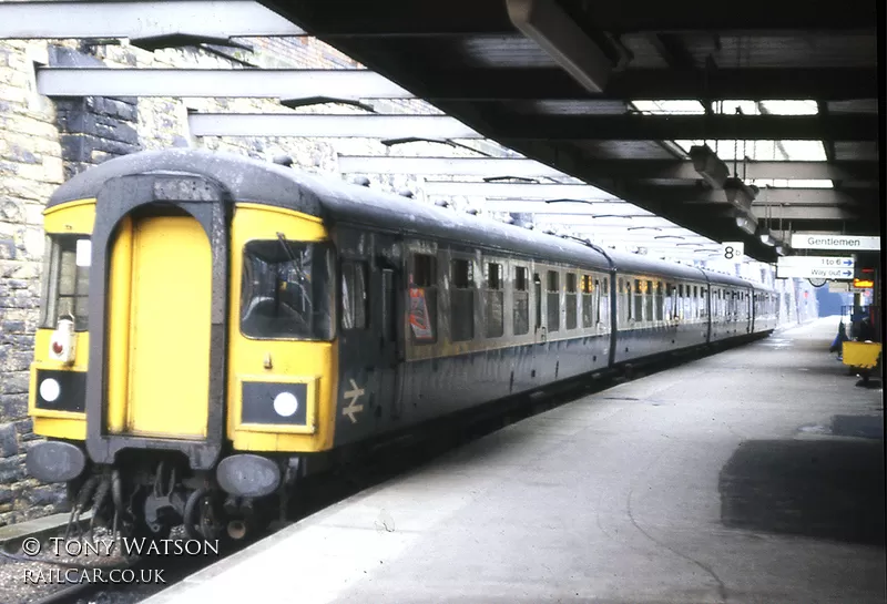 Class 123 DMU at Sheffield