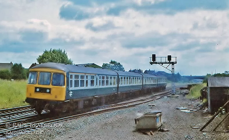 Class 124 DMU at Garforth