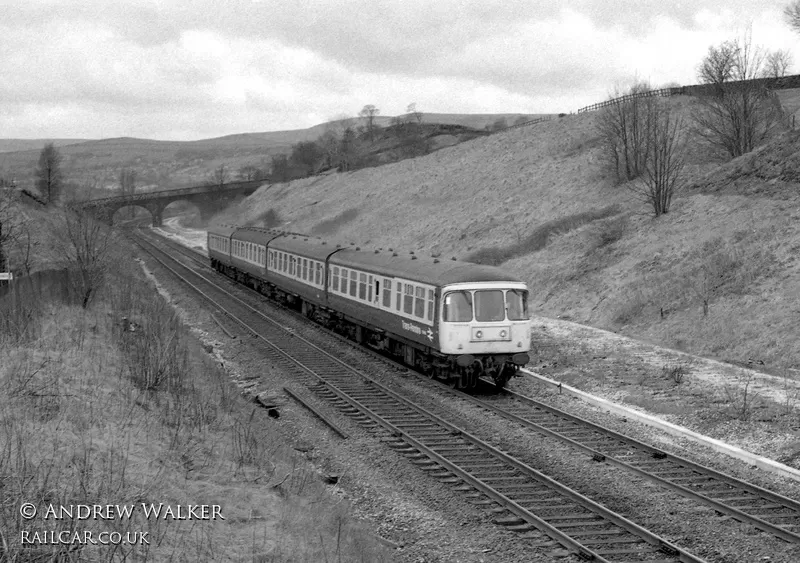 Class 124 DMU at Chinley