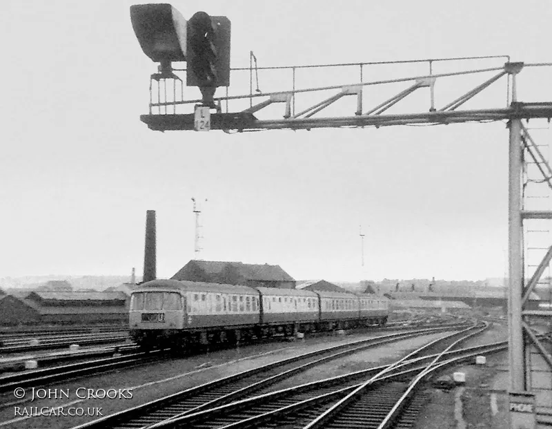 Class 124 DMU at Leeds