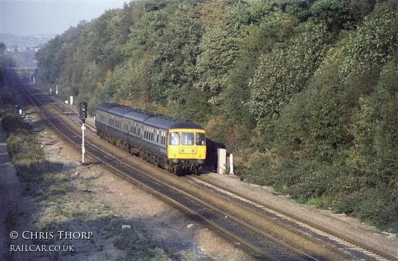 Class 124 DMU at Dore