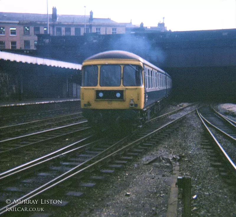 Class 124 DMU at Huddersfield