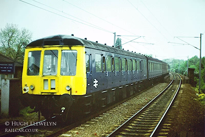 Class 125 DMU at Enfield Chase