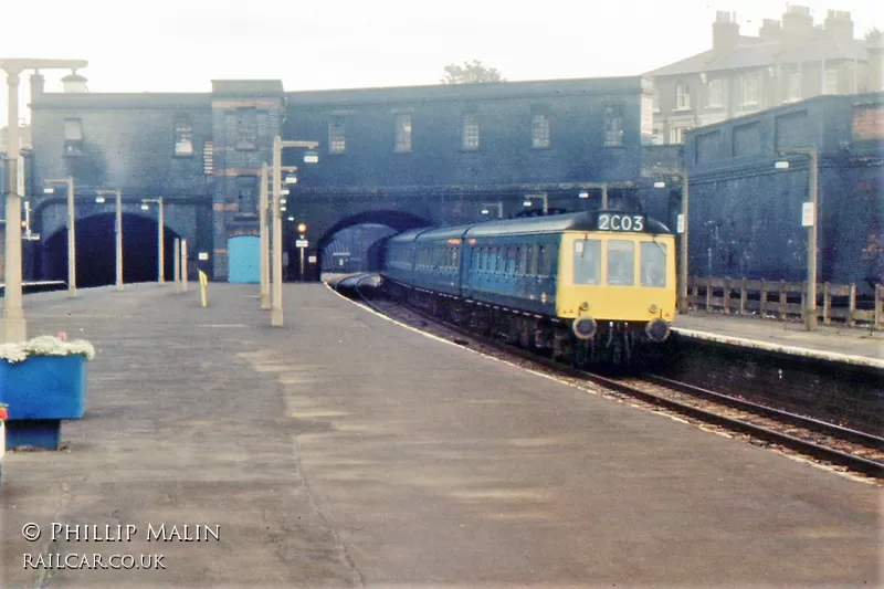 Class 127 DMU at Kentish Town