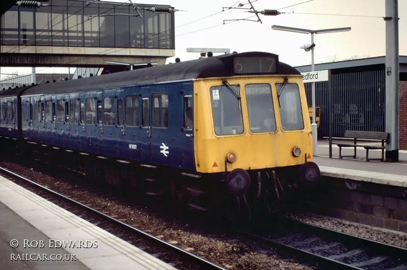 Class 127 DMU at Bedford