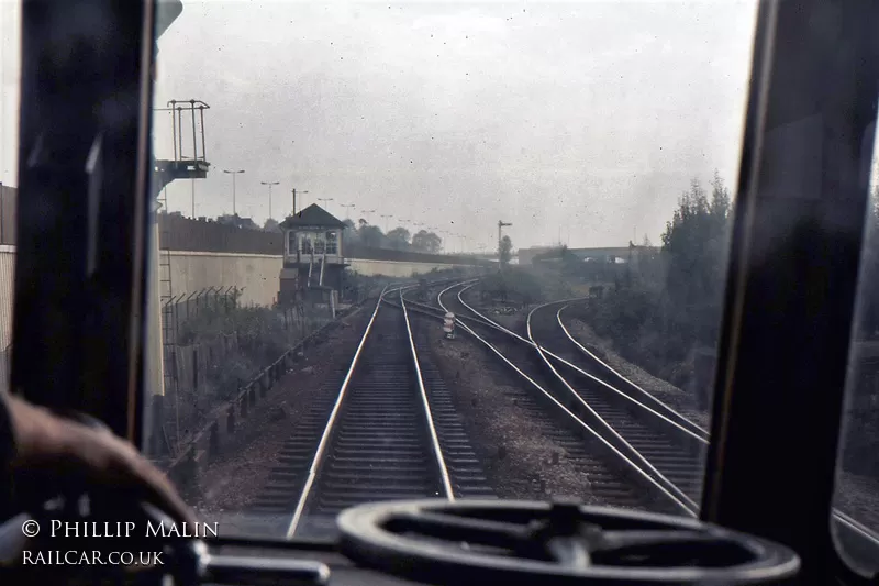 Class 127 DMU at Silkstream Junction