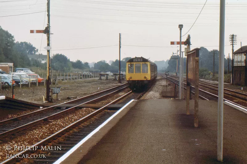 Class 127 DMU at Harpenden