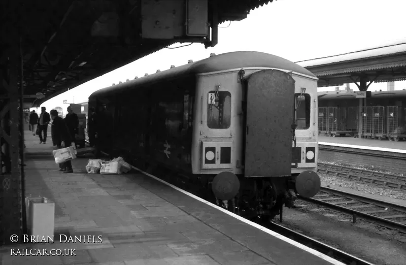 Class 128 DMU at Reading