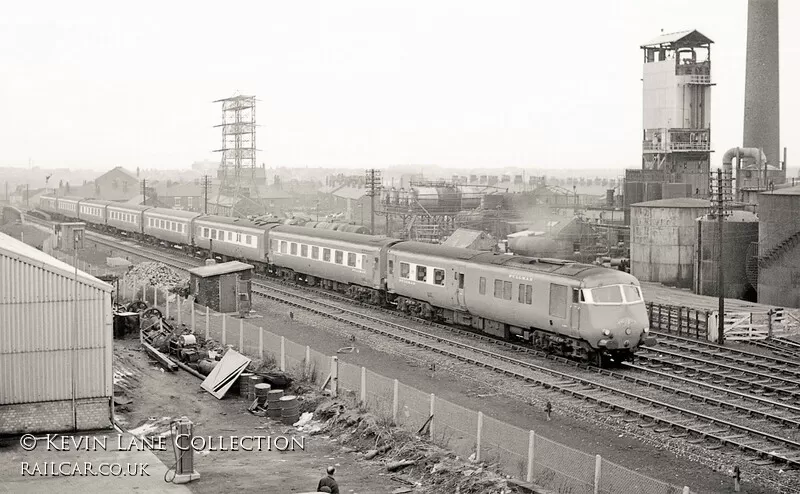 Blue pullman at Litherland