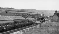 Class 104 DMU at Longport