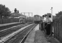 Class 105 DMU at Stubbins