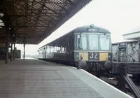 Class 114 DMU at New Holland Pier