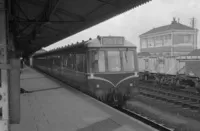 Class 117 DMU at Reading