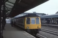 Class 117 DMU at Newbury