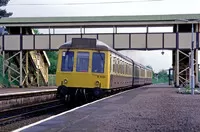 Class 117 DMU at Henley-in-Arden