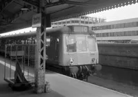 Class 117 DMU at Reading