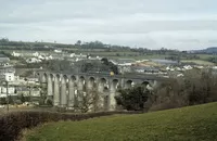 Class 118 DMU at Calstock Viaduct