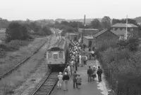 Class 118 DMU at Tondu